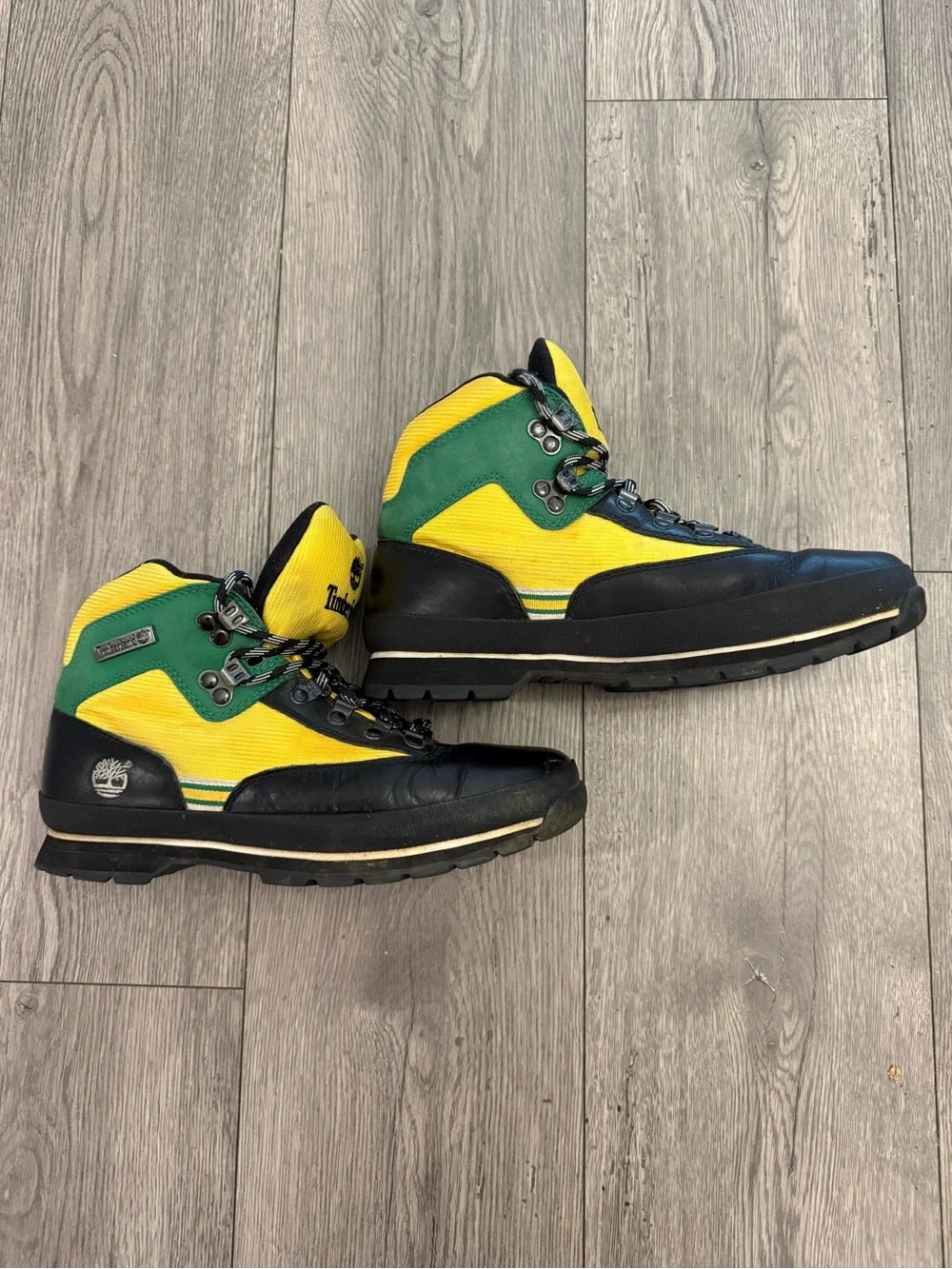 Timberland Vintage Hiking 36082 Yellow Green Lace Up Men’s Size 9M Leather Boots